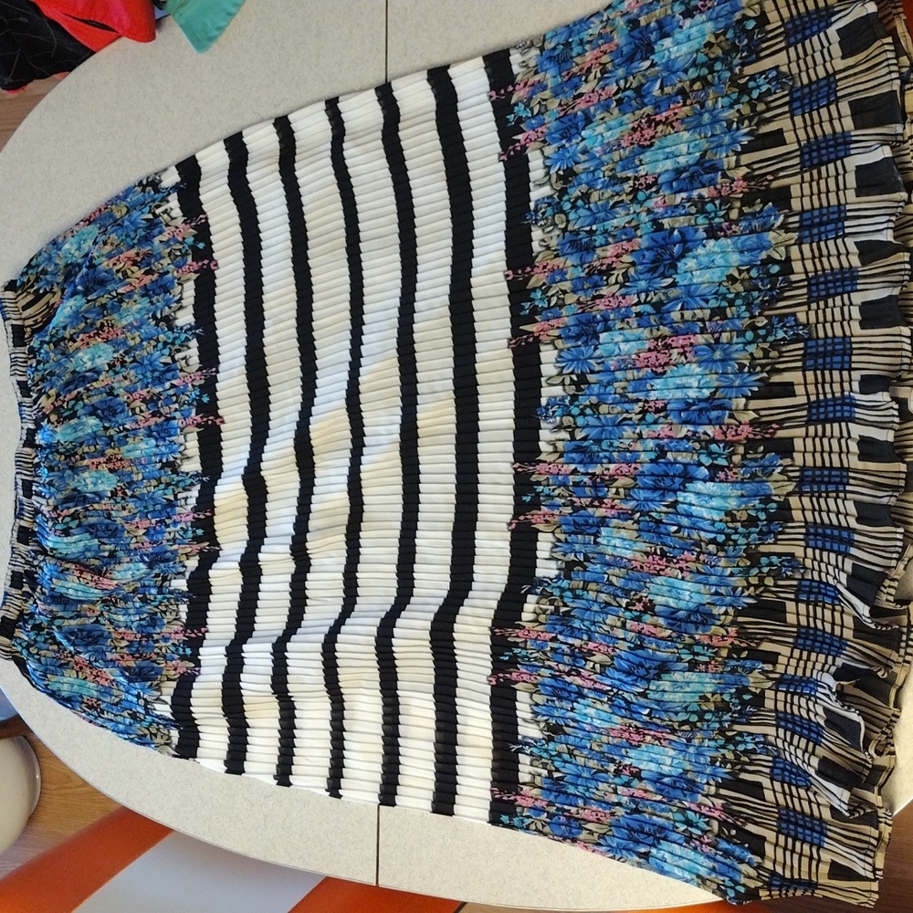 XL Mix Nouveau Skirt